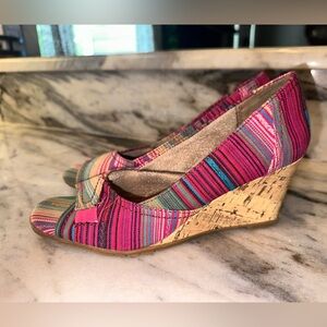 Life Stride Size 8.5 Women’s Colorful Striped Wedge Cork‎ Heels